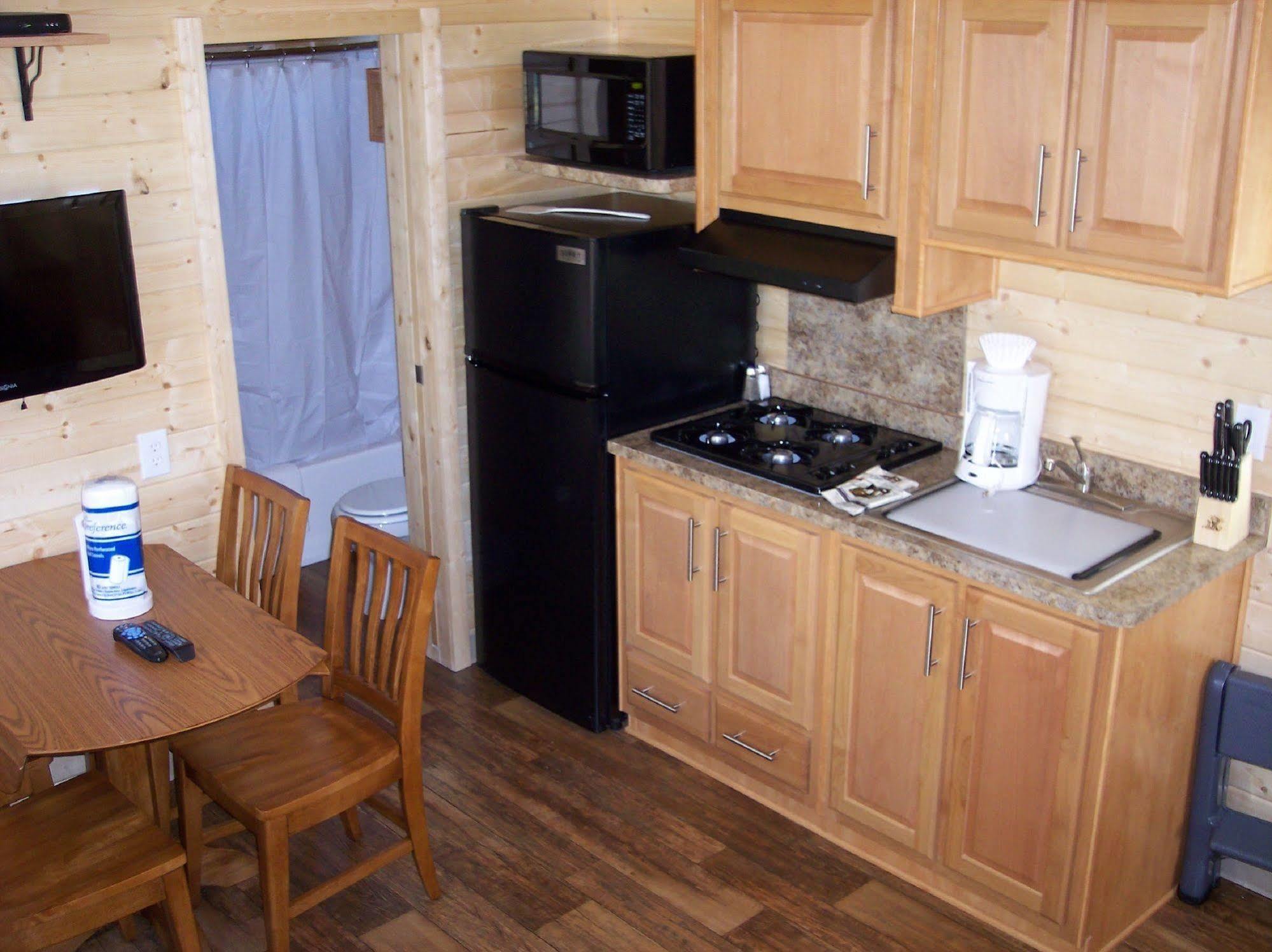 Rancho Oso Rv & Camping Resort Goleta ภายนอก รูปภาพ